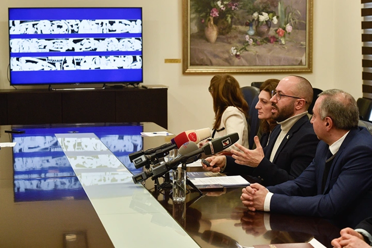 Վենետիկի 60-րդ արվեստի բիենալե, Նինա Խեմչյան