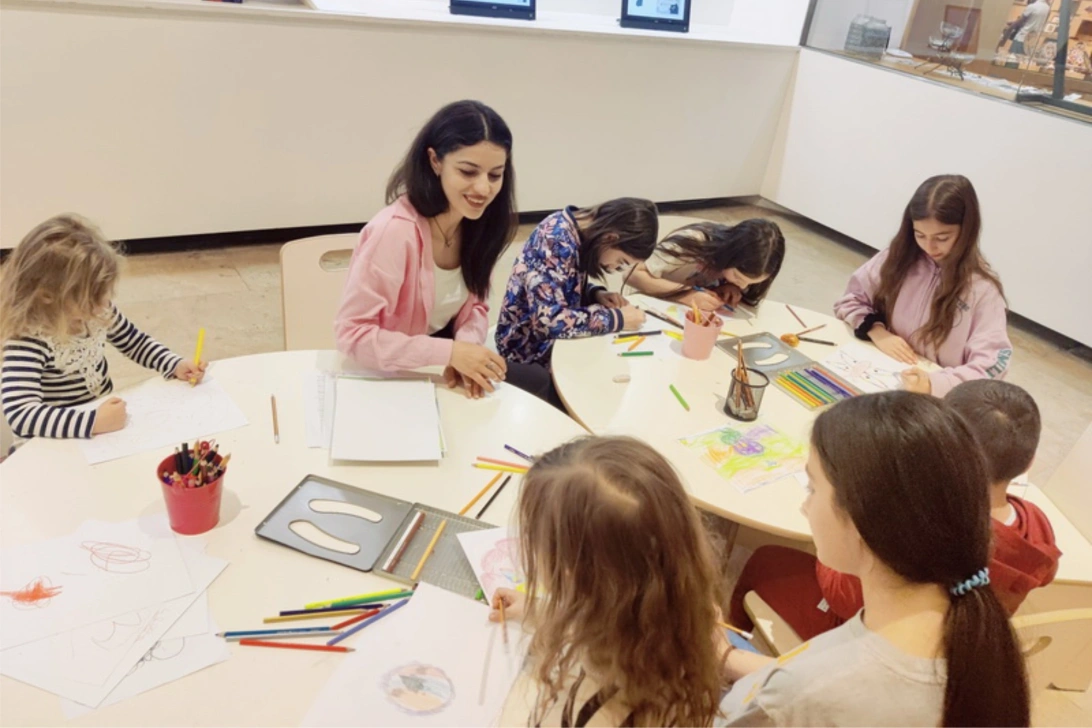 Discovering the Heroes of "Let's Go to the Museum!" Book