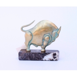 Sculpture Bull