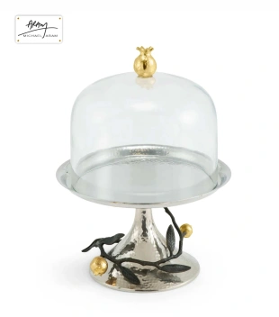 Pastry dish with dome