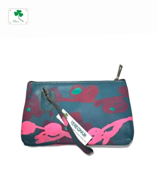 Cosmetic bag